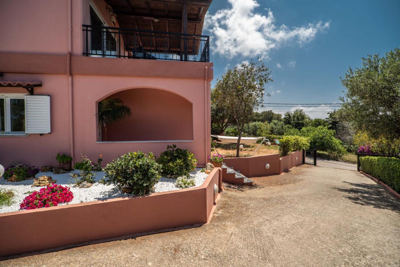 Silva, Garden & Sea View, 3 Bedroom -10 Min Drive From Center Villaer *