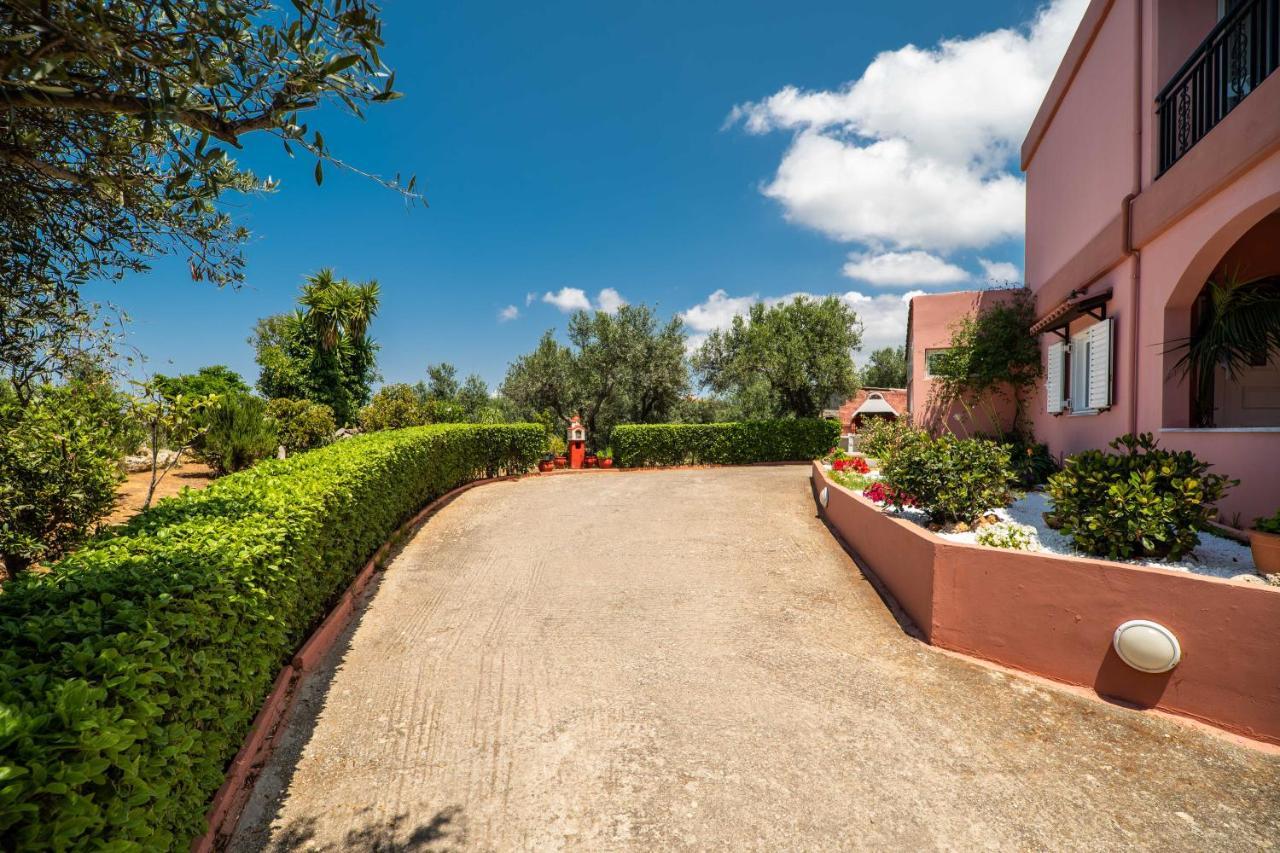 Villaer Silva, Garden & Sea View, 3 Bedroom -10 Min Drive From Center
