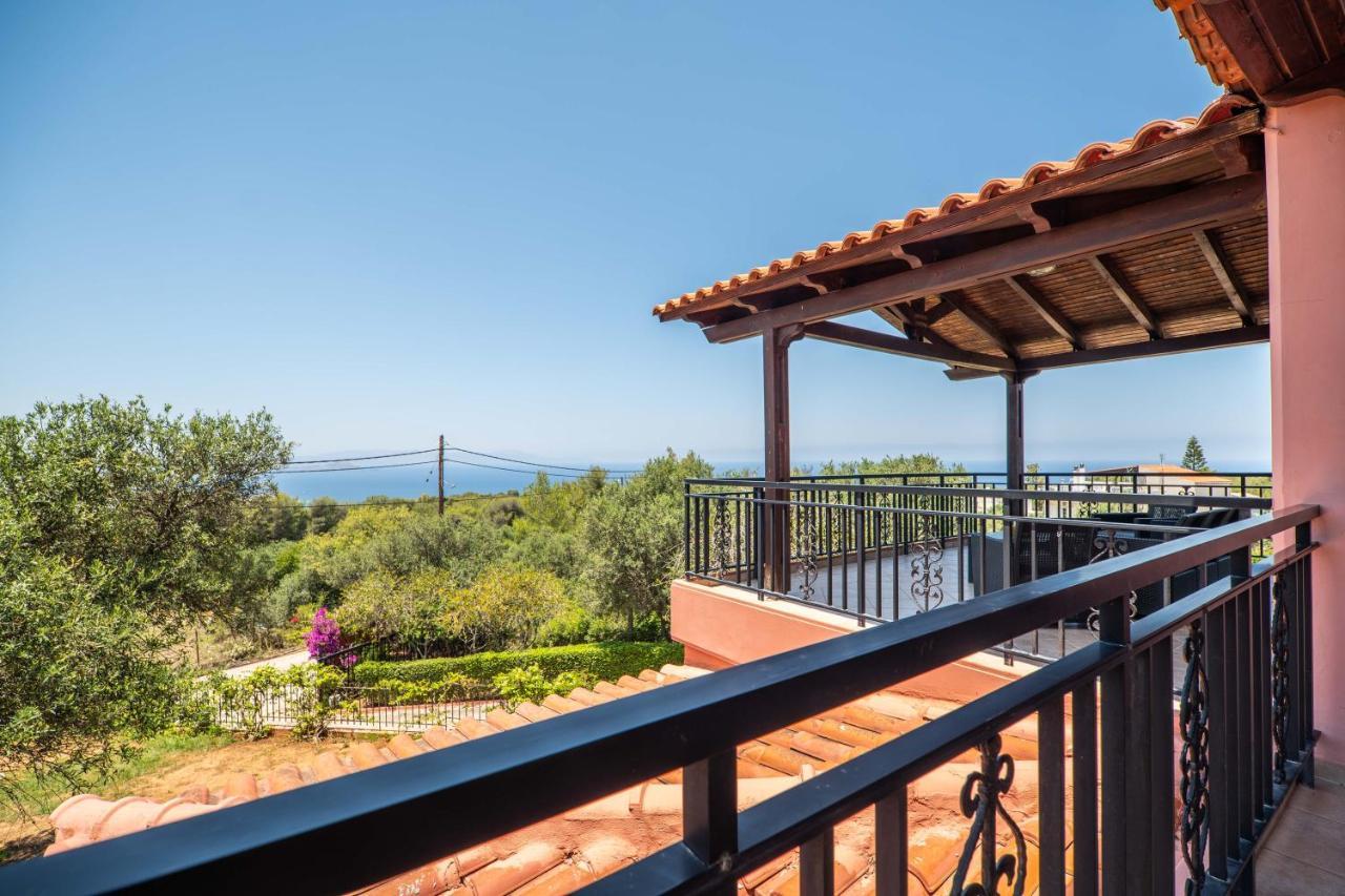 Silva, Garden & Sea View, 3 Bedroom -10 Min Drive From Center Villaer